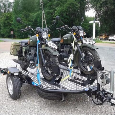 Remorque porte-moto abaissable et pliable 2 motos